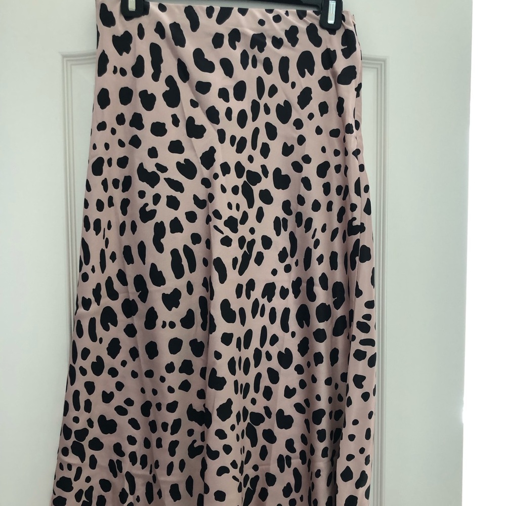 Pull on cheetah print satin skirt